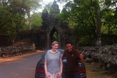 One Day Angkor World Heritage Tour - Angkor Thom and Bayon: one hour of giant smiling faces
