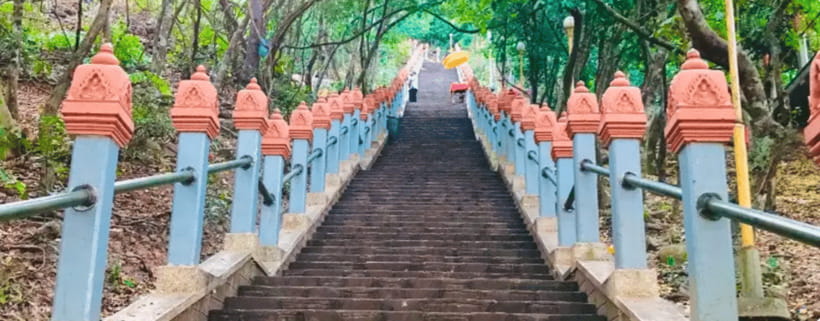 Oudong Mountain Full Day Tour - Phnom Penh - Getting to Oudong Mountain From Phnom Penh: smooth logistics, real comfort