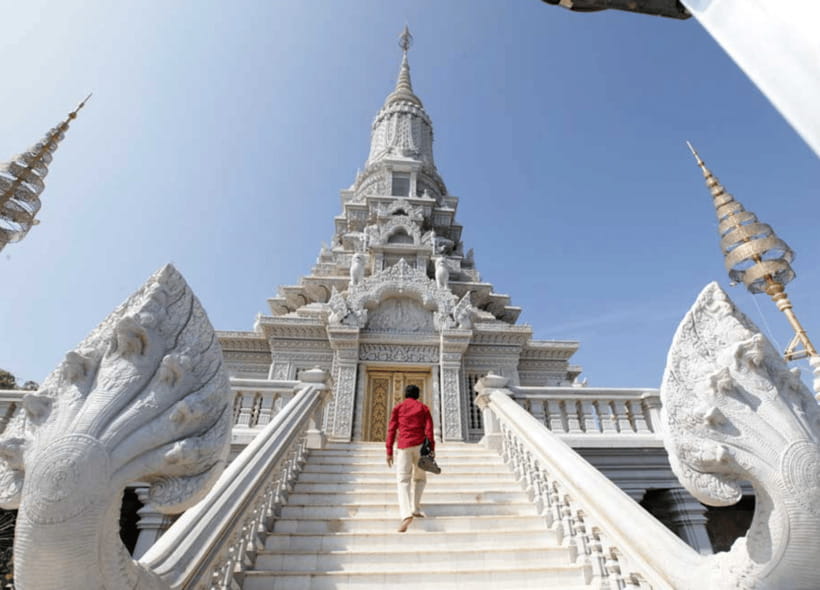 Oudong Mountain Full Day Tour - Phnom Penh - Royal monuments, war memorials, and temple spaces: how to look instead of just wander