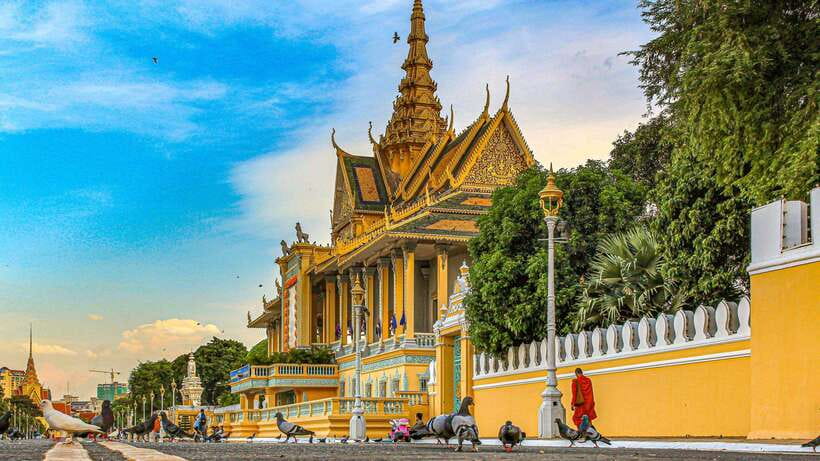Oudong Mountain & Phnom Baset Private Tours from Phnom Penh - The Buddhist centers with serious design work: Vipasana and Sontte Wan Meditation Center
