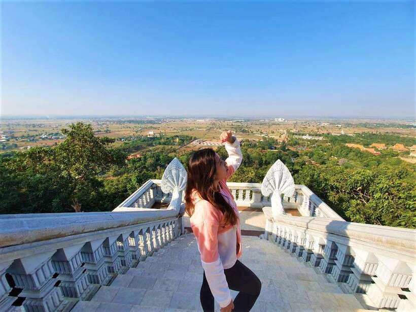 Oudong Mountain & Phnom Penh Full Day Private Tour - Royal Palace, Silver Pagoda, and Wat Phnom: Phnom Penh’s core in one focused stretch