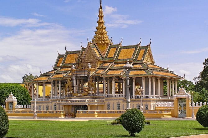 Oudong Temples & Phnom Prasith Private Tour from Phnom Penh - Lunch on your own: how to keep the afternoon smooth