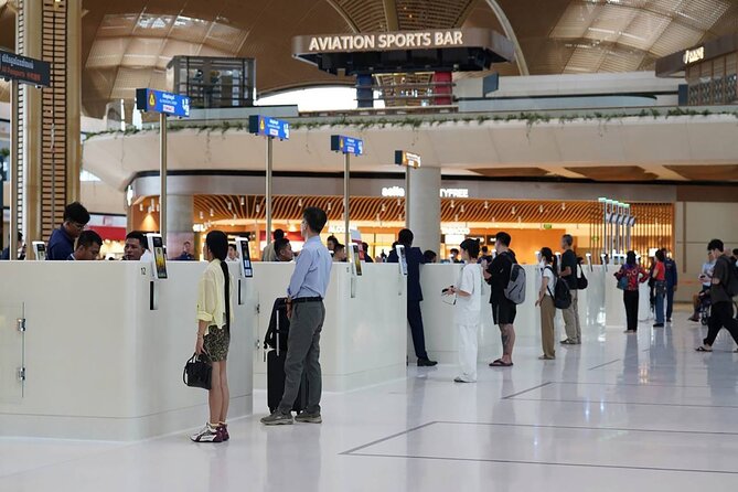 Phnom Penh Airport (KTI) Private Hotel Pickup or Drop-off - Private Transfer for Up to 3: The Small-Group Advantage