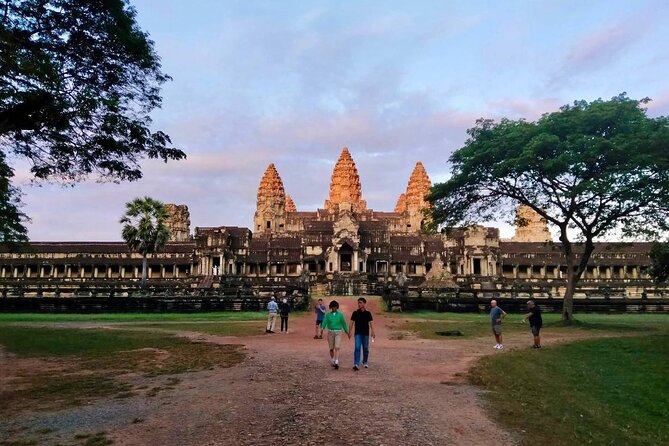 Phnom Penh Airport (KTI) to Siem Reap, Safe Reliable Taxi Driver - Who This Transfer Is Best For