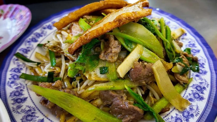 Phnom Penh: Authentic Walking Food Tour with Local Guide - Key things to know before you go