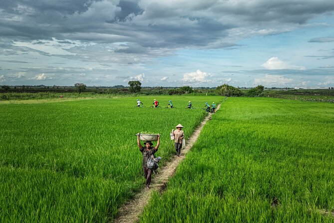 Phnom Penh Bike & Boat Sunset Tour / E-Bike Available - Stop 1: Siem Reaper Travel Bike Shop setup (2:15 pm arrival)