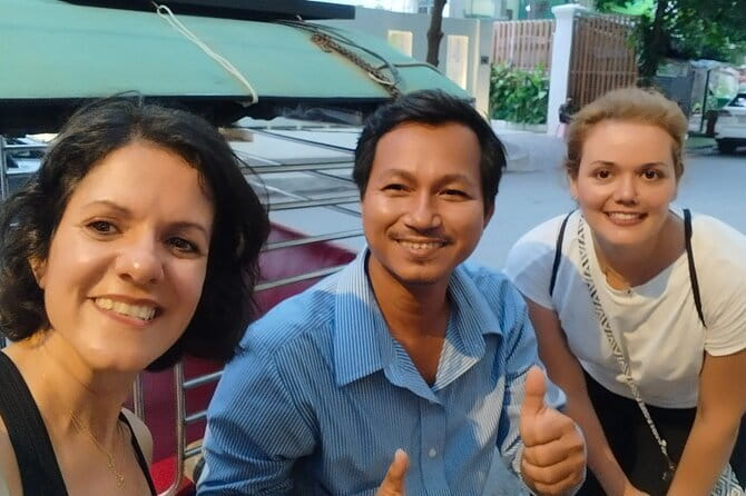 Phnom Penh City and Silk Island Tour No Genocide Sites - Royal Palace visit: entry fees, optional Palace guide, and photo time