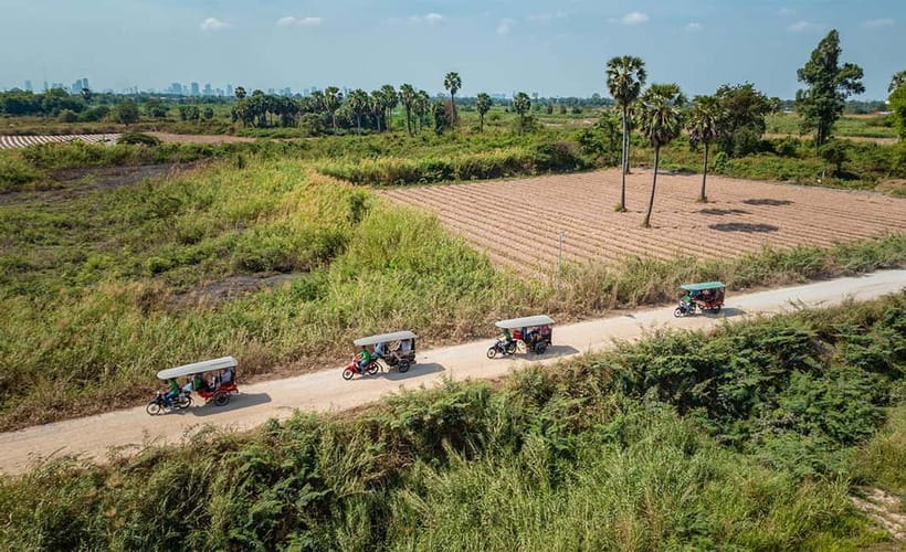 Phnom Penh City & Silk Island Full Day Tour by Tuk Tuk - Silk weaving + dried tofu skin: the craft stops that make this tour special