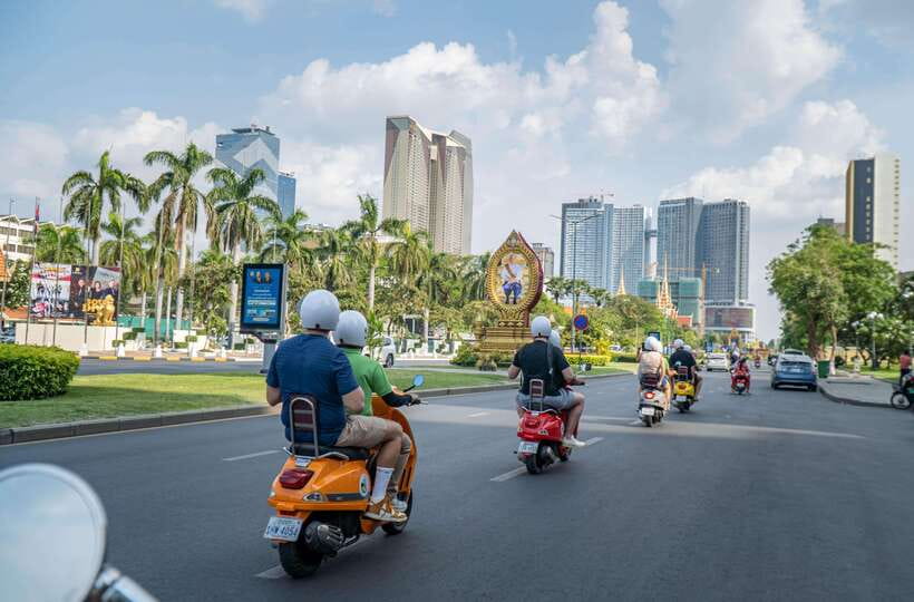 Phnom Penh: City & Silk Island Haft Day or Full Day Tour - Who should book this tour