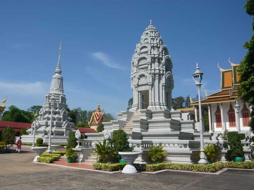 Phnom Penh City Tour + Mekong River Boat Trip - National Museum and Wat Phnom: art and origin stories, not just stops