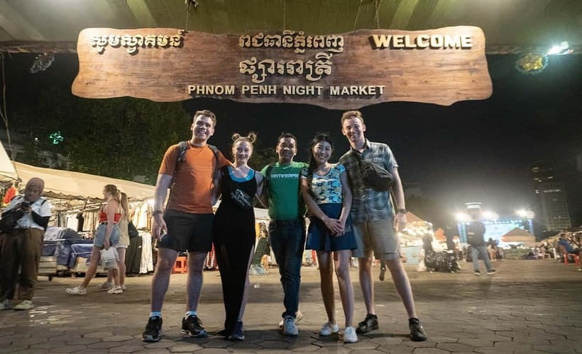 Phnom Penh: Evening City Tour by Tuk Tuk with 1 Dinner - Koh Pich (Diamond Island): River Promenade, Park Views, and Cold Beer