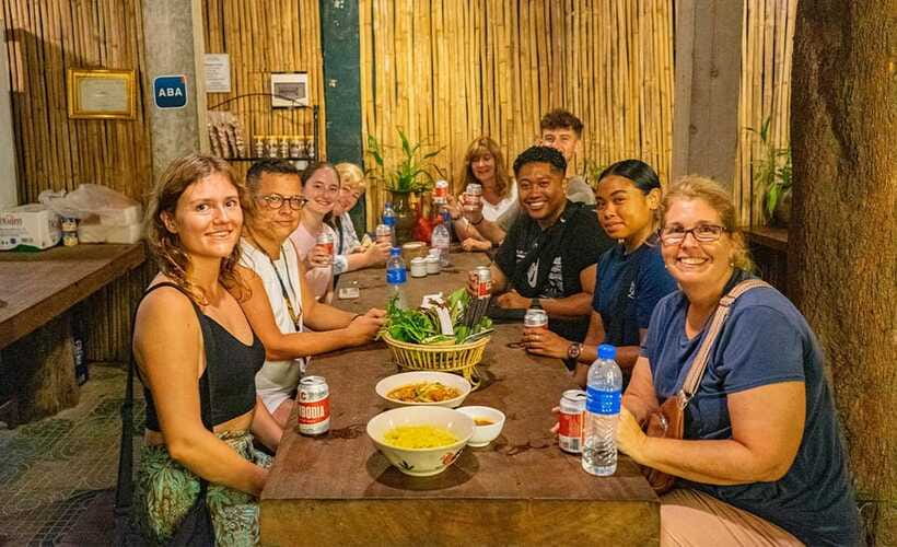 Phnom Penh: Evening City Tour by Tuk Tuk with 1 Dinner - Rain or Shine: Practical Tips for a 5-Hour Evening Tour