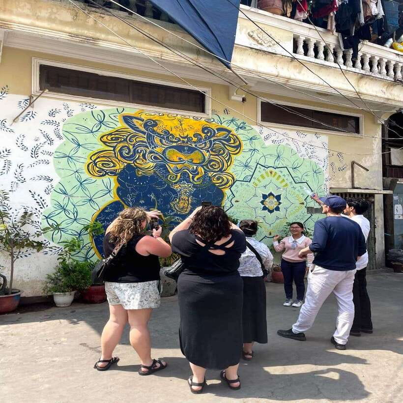 Phnom Penh | Food & Street Art Half Day Tour by Tuk Tuk - Independence Monument Snack Finale: A Thank-You Surprise