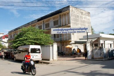 Phnom Penh Full Day Private Tour By Tuk Tuk or Taxi Car - Stop 1: Royal Palace, Silver Pagoda, and the Diamond Buddha