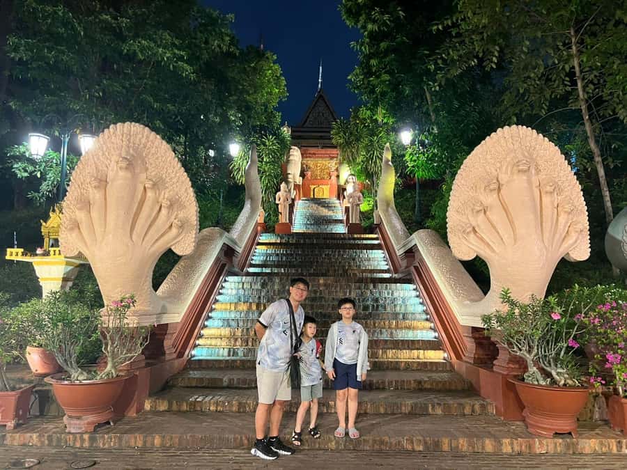 Phnom Penh: Hidden Gems Walking Tour with Local Guide - Key things you’ll notice on this walk
