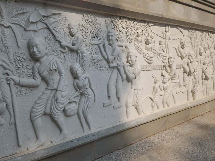 Phnom Penh: Highlights Tour Including S21 and Killing Fields - Who Should Book This Tour (and Who Should Skip It)