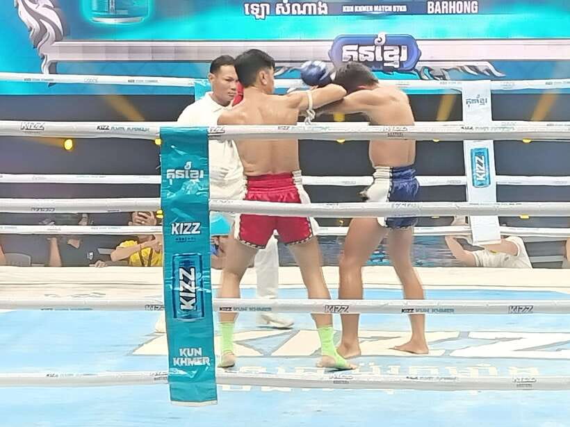 Phnom Penh: Live Khmer Traditional Boxing Tickets - Phnom Penh Kun Khmer boxing: a 6 pm local night out