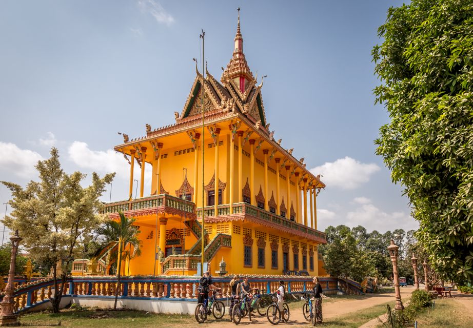 Phnom Penh: Mekong Islands & Silk Islands Guided Bike Tour - Ferries and river time: the warm-up that sets the tone