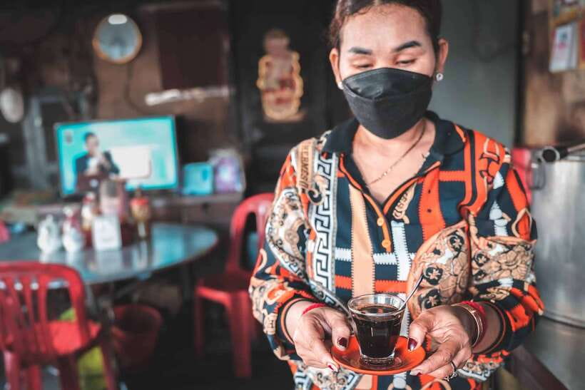 Phnom Penh: Morning Market & Guided Breakfast Tour by Tuktuk - A 3-hour tuktuk breakfast that reads like local life
