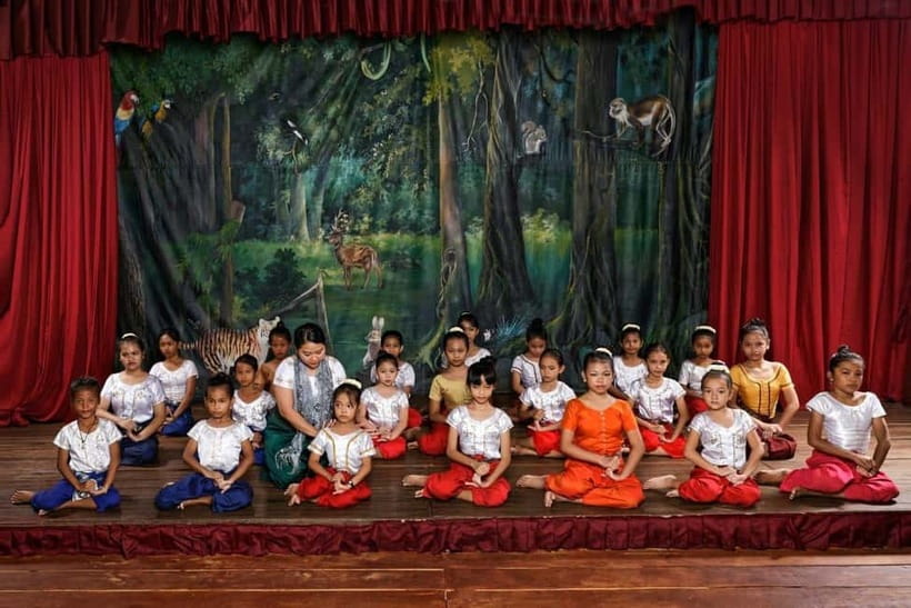 Phnom Penh Must Visit City Full Day Classic Tour - National Museum of Cambodia: where Khmer art makes sense