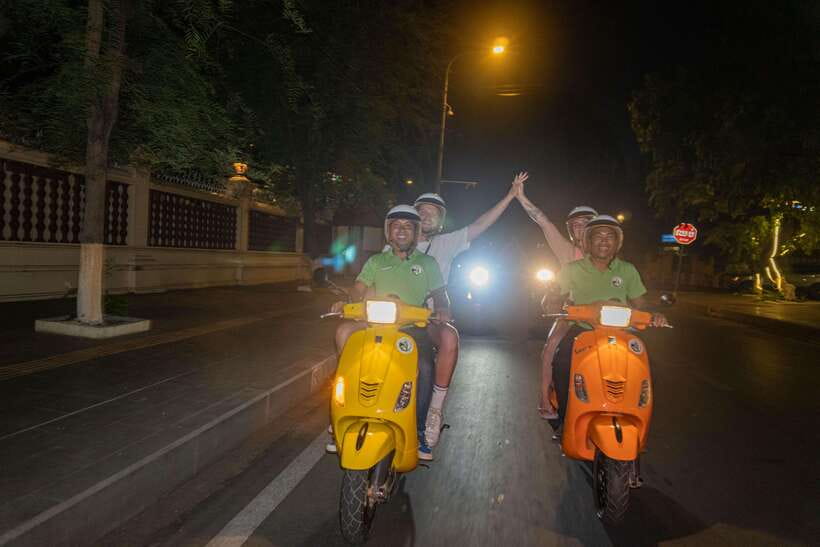 Phnom Penh Night Foodie Vespa Tour / Tuk Tuk Available - Safety and comfort on the scooter: how to feel confident