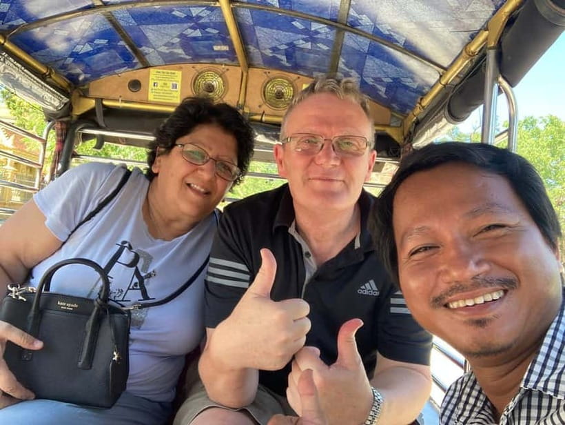 Phnom Penh: Private City Tour by Tuk-Tuk/Full or Half Day - Key highlights worth circling