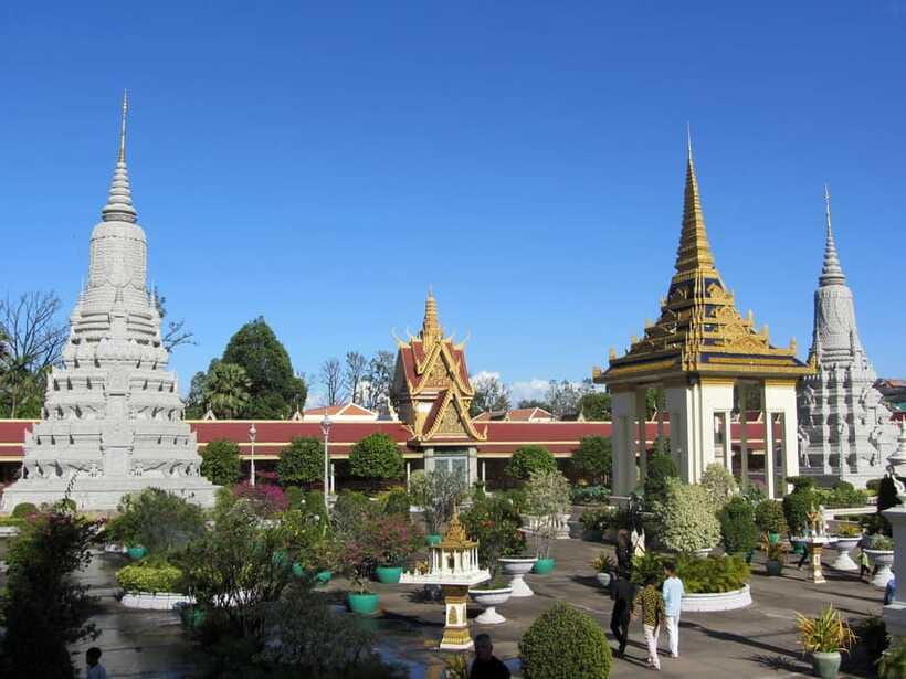 Phnom Penh Private Tour: Royal Palace, Silver Pagoda, S-21 - Timing, transport, and how private pacing changes everything