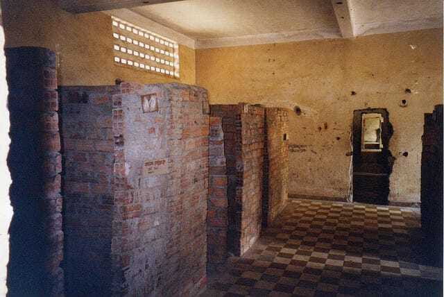 Phnom Penh private tour Tuol Sleng & Choeng Ek Killing Field - Timing and pacing: 4 hours can feel short in the best and worst ways
