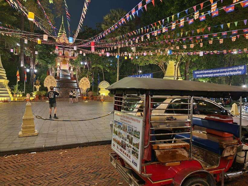 Phnom Penh: Private Tuk-Tuk Tour with English-Speaking - Key highlights to look for