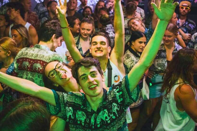 Phnom Penh Pub Crawl with Free Mad Monkey Singlet - Key things to know before you go