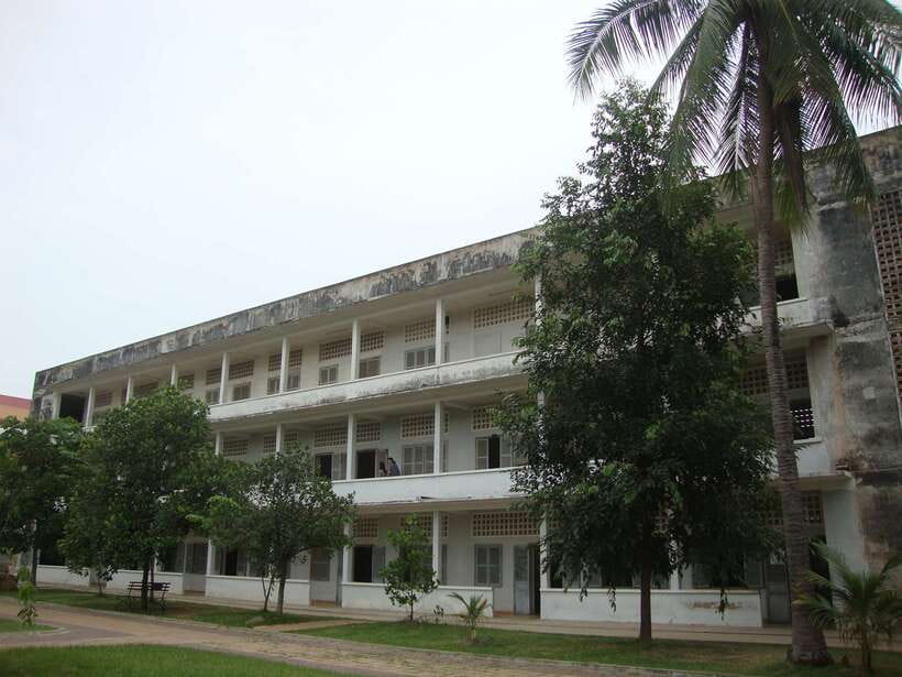 Phnom Penh: S-21 Prison and Killing Fields Half-Day Tour - Who This Tour Fits Best (and Who Might Struggle)