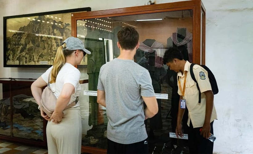 Phnom Penh :S21 Tuol Sleng Museum & Killing Field Tour - Choeung Ek Killing Fields: understanding the place and the scale