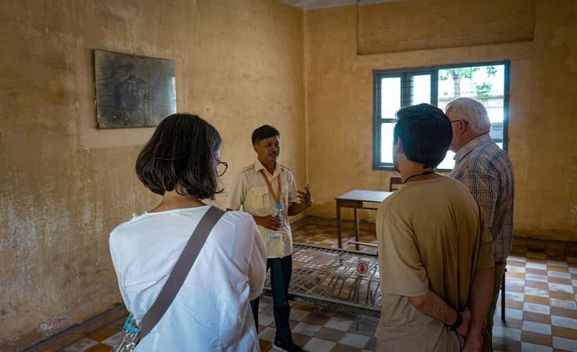 Phnom Penh :S21 Tuol Sleng Museum & Killing Field Tour - Practical tips for a rainy, emotional visit