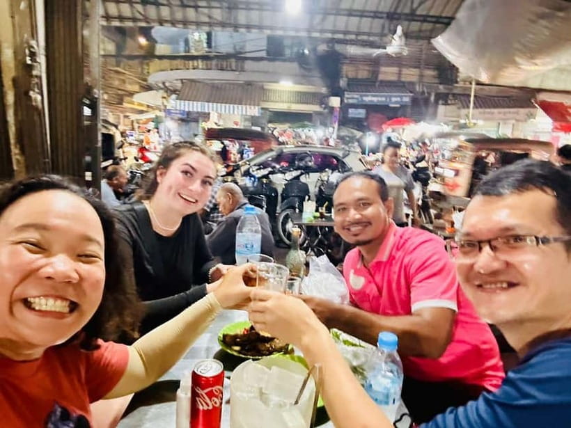 Phnom Penh: Street Art and Food Tour with Pickup and Beer - Key highlights worth knowing