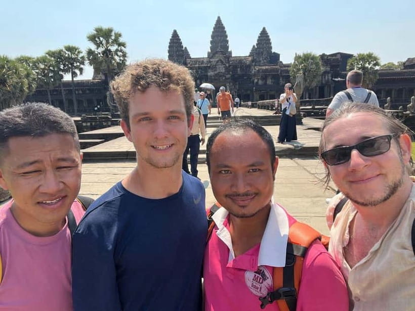 Phnom Penh: Street Art and Food Tour with Pickup and Beer - Bassac Lane and beer: where the tour turns into a night out