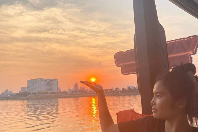 Phnom Penh: Sunset Cruise-Free Beers-Sodas-BBQ Buffet-fruit plate - Price and options: pick the package that matches your night