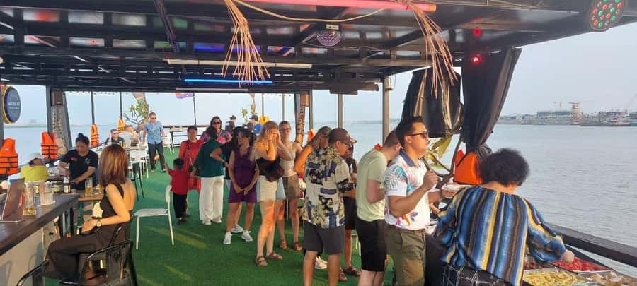 Phnom Penh: Sunset Cruise with Unlimited Beers & BBQ Buffet - Who This Cruise Is Perfect For