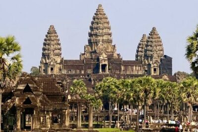 Phnom Penh to Siem Reap, Angkor Wat & Return, 2 Day Private Tour - Day 1 northbound: Oudong Hill, Skun spiders, and quiet Angkorian stops