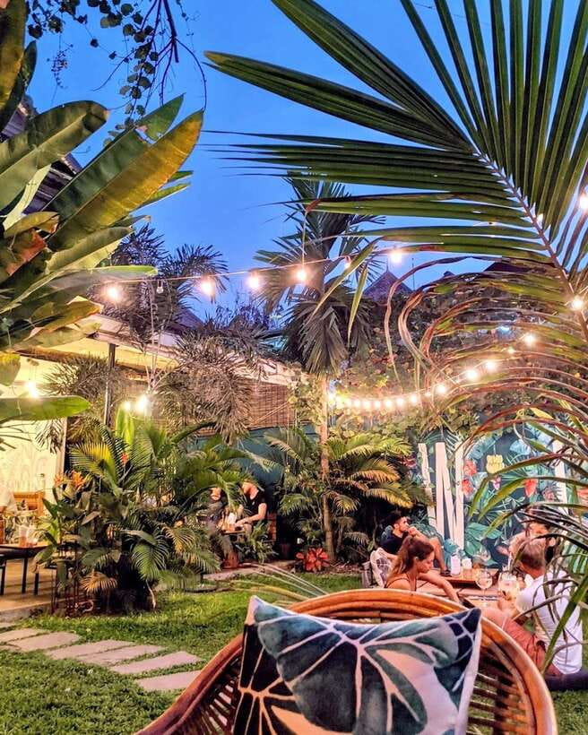 Phnom Penh's Ultimate Street Food Tour by Tuk Tuk - Bassac Lane Cocktail Finale: A Speakeasy-Style Garden Bar Finish