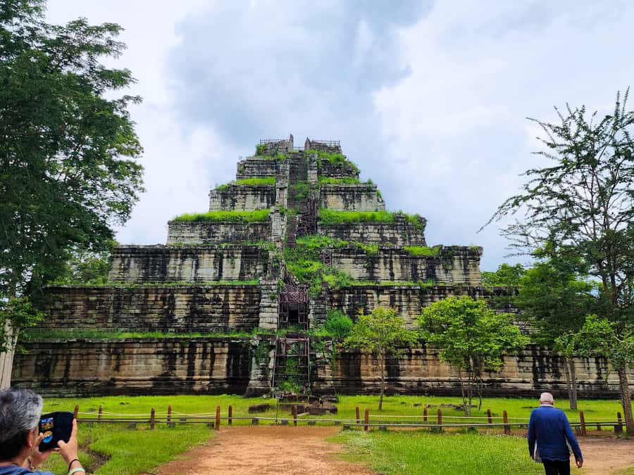 Preah Vihear Temple Koh Ker & BengMealea Tour from Siem Reap - Koh Ker: ancient Khmer ruins with room to breathe