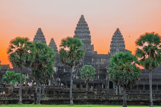 Private Angkor Wat Sunrise Guide Tour include Breakfast and Snack - Key highlights at a glance