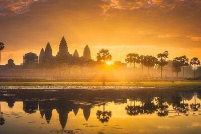 Private Angkor Wat Sunrise Tour - Angkor Wat in the dark: what early entry changes