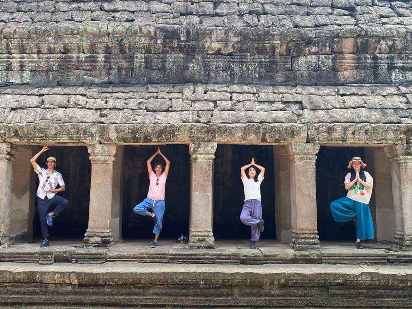 Private Angkor Wat Sunset Tour with Lunch and Snack Included - Bayon Temple: the face towers and why they matter