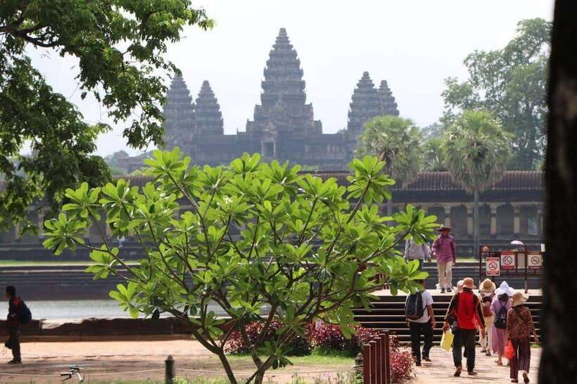 Private Angkor Wat Sunset Tour with Lunch and Snack Included - Morning pickup: how the day starts at the right speed