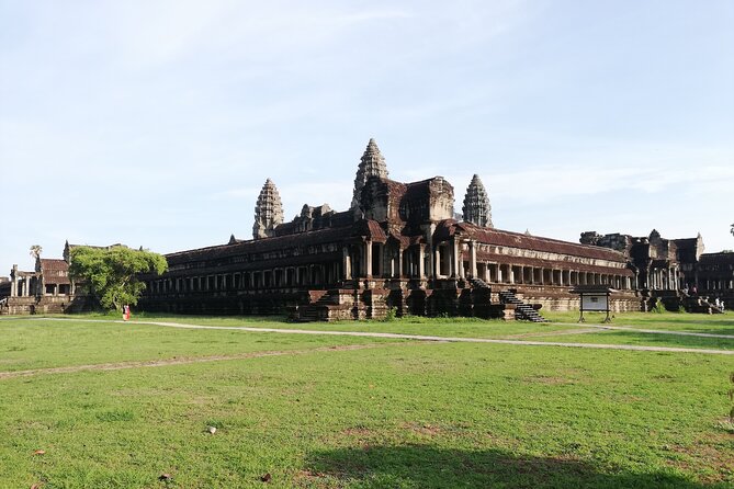 Private Angkor Wat Temple Tour - Angkor Thom’s South Gate and Bayon Faces: The Khmer City in One Block