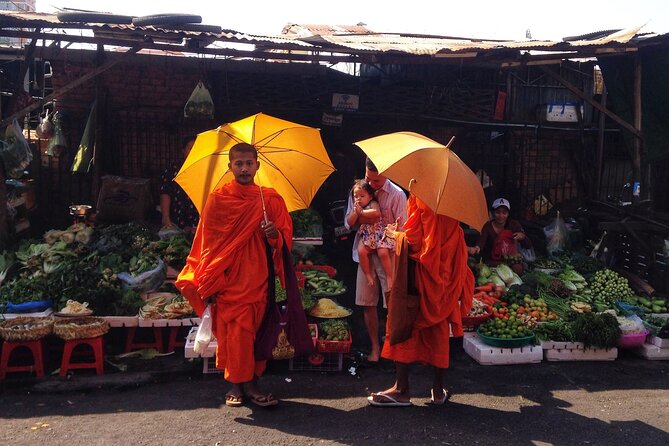 Private Half-Day Tour of Phnom Penh's Traditional Markets - Stop 2: Russian Market Time (With The Sugar-Cane Juice Moment People Talk About)