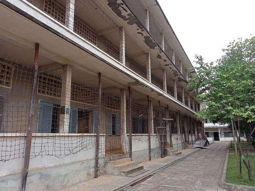 Private One Day Tour in Phnom Penh Capital City - Wat Phnom: Grandma Penh’s story and the hilltop viewpoint