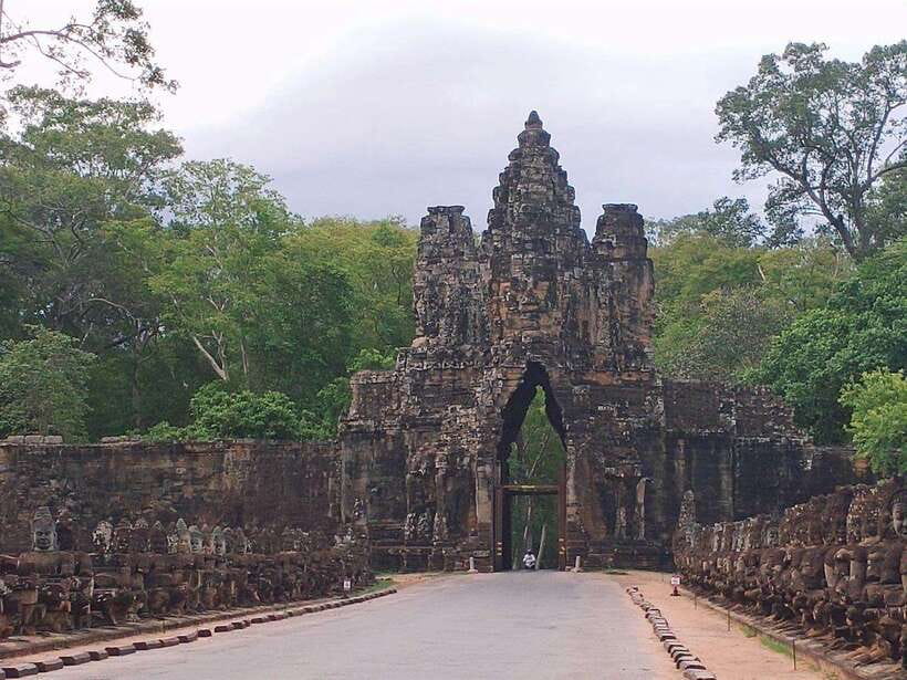 Private One Day Tour with Sunrise at Angkor Wat - Skip-Line Sunrise at Angkor Wat (and how that changes your day)