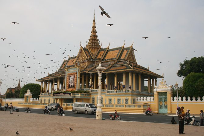 Private One Day Trip in Phnom Penh Capital City - What to bring and how to handle the emotional and physical side