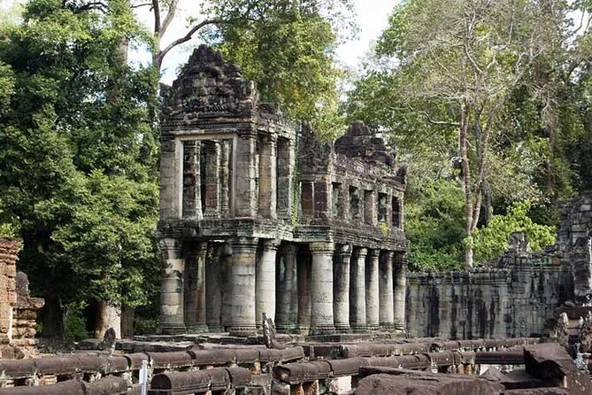 Private Taxi Siem Reap to Phnom Penh, Reliable Driver, Transfer - Stop in Kampong Kdei: Spean Praptos stone bridge break